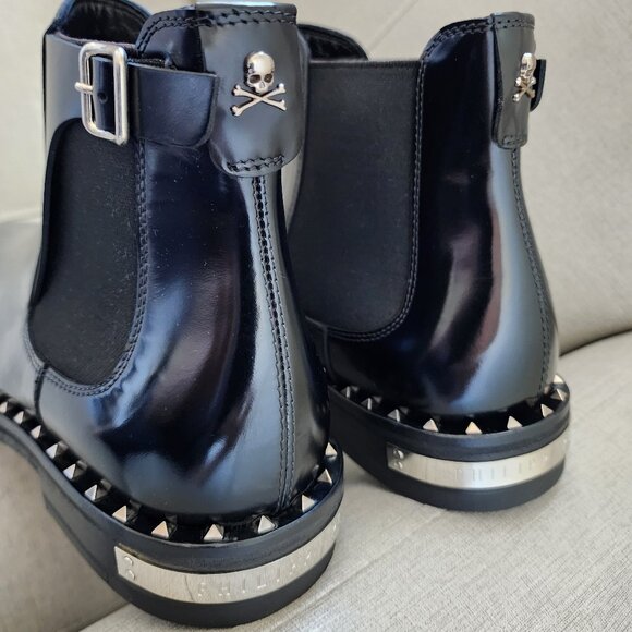 NWT - Philipp Plein Mid Flat Boots Bold Meets Luxe ⚡?(#88) main image 6